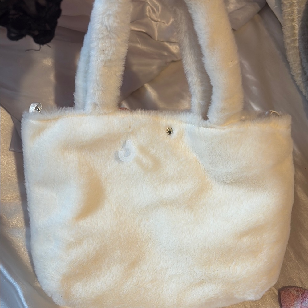 Hello Kitty Plush Tote Bag - Picture 5 of 5